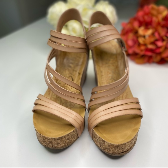 Blowfish Malibu Helm Blush Strappy Wedges 9 1/2 - Picture 3 of 16